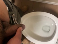 Random video - Screenshot 1 of 16 - Pissing