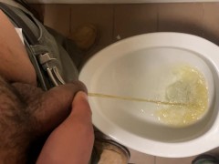 Random video - Screenshot 3 of 16 - Pissing