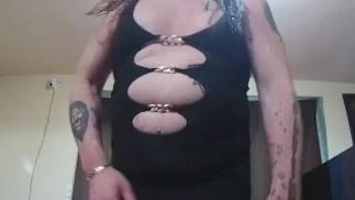 Tranny играет сам с собой в течение 30 минут