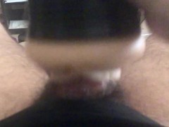 Sa chatte s’agrippe à moi et ne veut plus me lâcher fleshlight