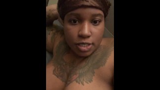 Прежде чем я опубликую что-либо в этом году, позвольте мне сравнить 🛑 мне 2 женщин, которых я не знаю!