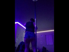 Jiggle d puff💨 - Screenshot 2 of 16 - Pole Dance
