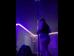 Jiggle d puff💨 - Screenshot 6 of 16 - Dancing