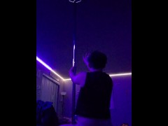 Thiccy on the pole💜