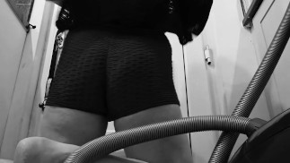 Sissy sirvienta Titty entrenamiento con Hoover