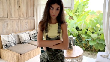 Пранк над девушкой из Службы по Ловле Змей - Показал ей Своего Змея в Штанах