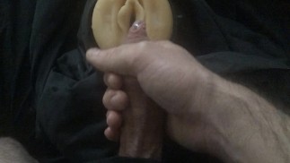 Sa petite chatte fleshlight reçois ma grosse ejac de sperme