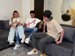 MILF Rubia Colombiana Se Folla Al Mejor Amigo Nerd De Su Hijastro! Karensleent, Pipeboy, Danyel Mast