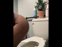 watch me pee - Screenshot 11 of 16 - Pissing