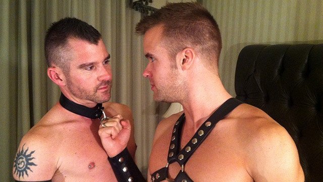 JasonSparksLive Hot horny twinks play around with leather gear and each other!