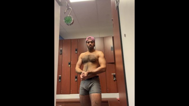 Hairy Otter shows off Muscles