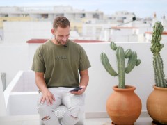 Sex Coach & Pornstar Robbie Oz Does 30 Videos in 30 Days