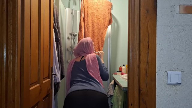 Muslim student twerking with her veil