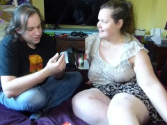 On joue à un Action ou Vérité Coquin pour la Saint-Valentin