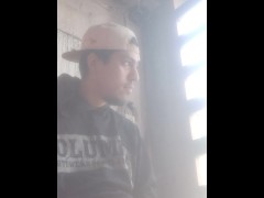 Una Extraña Forma De Correrme Sentado Enfrente De La Puerta De Enfrente... 🚪