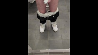 Jerking off & cumming in a tissue