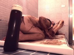 彼女のパイパンまんこをチョコまみれにして激甘クンニ♡ねっとりトロけるようなクリトリスへの愛撫で痙攣絶頂イキまくり　クリ舐め　全裸　ヌルヌル　濃厚　m字開脚　女性向け　AV　えっち　えむゆみ　カップル - Screenshot 8 of 16 - クリトリス 勃起