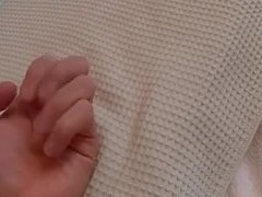 左手を映した様子 - Screenshot 4 of 16 - Man