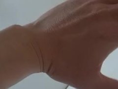 左手首を映した様子