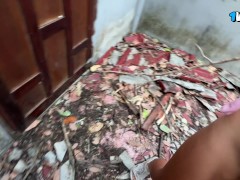 Саша Белый и Оля Заехали в Квартиру Подаренную Братвой РИСКОВАННЫЙ ПУБЛИЧНЫЙ ТРАХ - Screenshot 5 of 16 - Panties