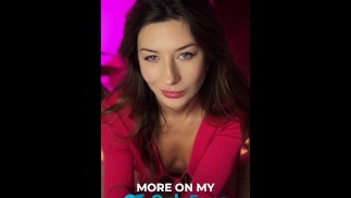 Сексуальная крошка Mic накачивает твой член и заставляет тебя кончить