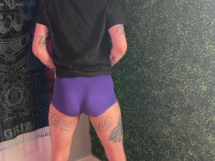 Farting While Doing Squats - Screenshot 15 of 16 - Non Nude
