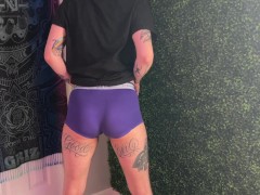 Farting While Doing Squats - Screenshot 5 of 16 - Non Nude