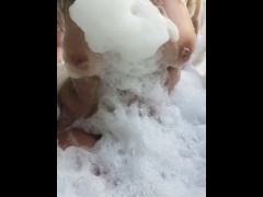 Squirting in my jacuzzi during my jungle vacation. - Screenshot 11 of 16 - Squirt