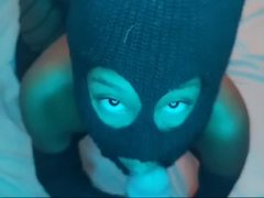 Mi vecino quizo desestresarse con un rica mamada