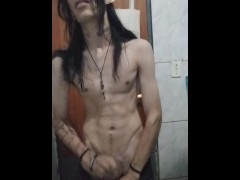 ME MASTURBEI NO BANHEIRO DA MINHA TIA