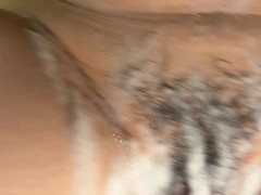 妻と一緒にお風呂　アソコを丁寧に洗う妻 - Screenshot 4 of 16 - Milf