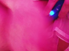 密室でやばいオナニー♡びしょびしょ濡れまん＆激しい絶頂ラッシュ！ - Screenshot 9 of 16 - Solo Squirt