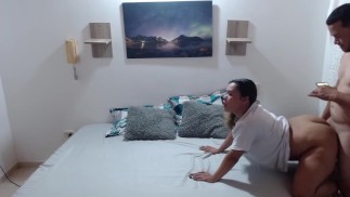 I fuck my wife's pussy on all fours and fill her pussy