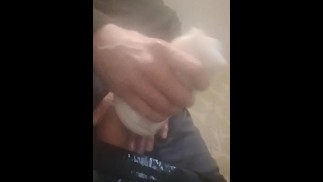 Nice Fleisch leichter Spermaschuss großen Schwanz am Ende der Szene