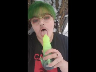 Alt Trans Boy на открытом воздухе Winter Fantasy минет