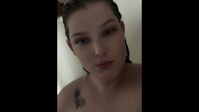 Enjoy me in the shower