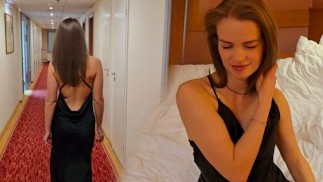 Marié Beauty eu la mauvaise chambre à l’hôtel !  Et elle a accidentellement trompé son mari !