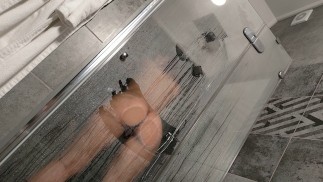 Spying on a washing MILF in the shower