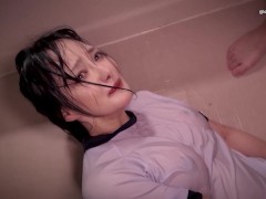 びしょ濡れオナニー！透け乳首が可愛かったので、股はこじ開けられ中出し生挿入。彼女にハードコアな欲望をぶつける。（日本人、素人、個人撮影） - Screenshot 11 of 16 - Japanese