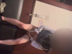 学校帰りにカラオケ個室で潮吹きディルドオナニー！立ちバックもしてみたっ 15/16