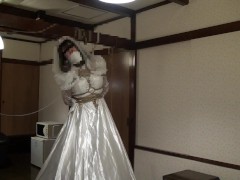 ウェディングドレス女装自縛立縛り - Screenshot 10 of 16 - 花嫁