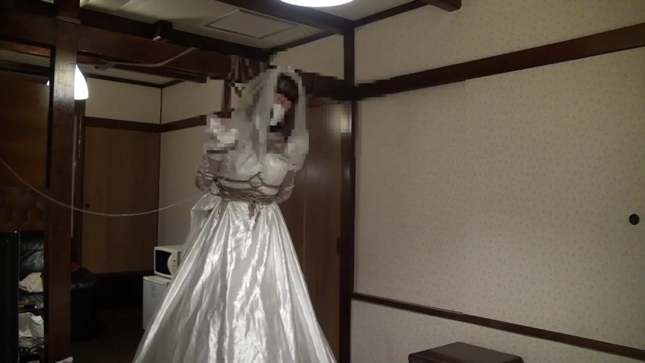 ウェディンク゛ドレス緊縛画像 