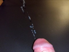 Sega fatta in casa con grosso carico di sperma