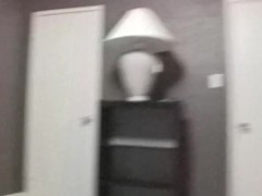 La bruna Alice White scopa e si fa filmare dal suo ragazzo - Screenshot 3 of 16 - Home Made