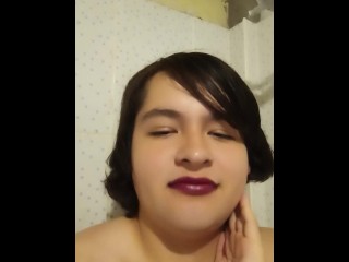 Femboy Lde Cabello Lindo Usando El Labial De Su Madre