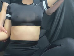 「えっ、そんなところも触るんですか…?///」パーソナルを受けた高身長彼女はストレッチ中に敏感な乳首を弄られてしまい… - Screenshot 1 of 16 - Tall Girl