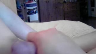 Masturbiere (31) mit einem Hoden