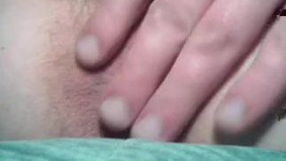 Masturbiere (39) mit einem Hoden