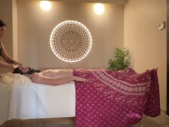 ORIENTAL MASSAGE WITH HOT OILS