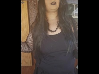 Nerd Goth Gamer wants your Cock